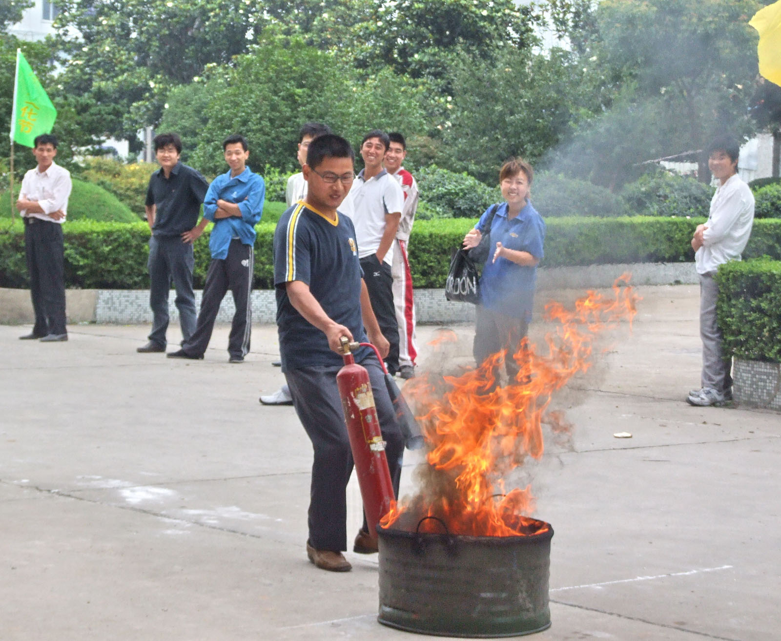 2007年6月16日举办消防比赛.JPG